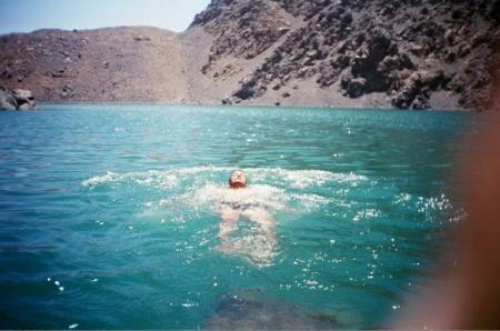 makaynch fi had lbohayra chi khal ras